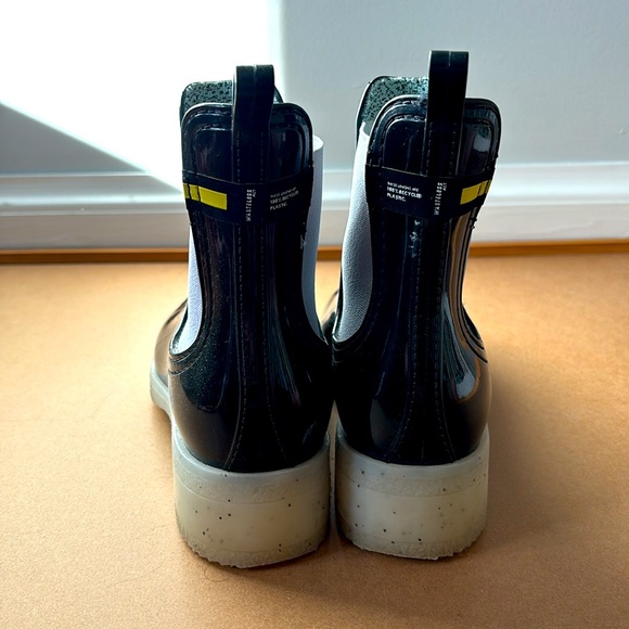 Lemon Jelly ankle height Chelsea rain boots (size 9) - Picture 4 of 6